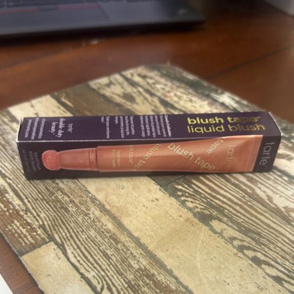 *Tarte* Blush Tape Liquid Blush - Peach - Picture 1 of 3
